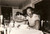 Fotografia d epoca originale 1980 ca SPAGNA Calcio REAL MADRID Laurie CUNNINGHAM a cena Ritratto Fotografia 1