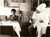 Fotografia d epoca originale 1970 LE PETIT BOUGNAT Claude AMAZAN fuma la pipa con cuoco Foto 1 1