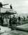 Fotografia d epoca originale 1960 ca FRANCIA Federica di HANNOVER regina di GRECIA sbarca da incrociatore 1