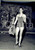 Fotografia d epoca originale 1960 ca STORIA DELLA MODA Modella sfila in costume durante concerto Fotografia 1