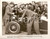 Fotografia d epoca originale 1954 TROUBLE IN THE GLEN Forrest TUCKER ripara auto d epoca Herbert WILCOX Foto 1