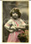 Cartolina originale da collezione 1907 COSTUMI BAMBINI Piccola contadina con cesto di fiori Cartolina FP VG 1