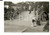 Fotografia d epoca originale 1958 KAMAKURA JAPAN Ponte sdrucciolevole verso un santuario shinto Foto 9x6 1