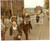 Fotografia d epoca originale 1975 ca INVERKEITHING SCOTLAND Studenti all uscita della scuola Foto 10x9 cm 1