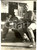 Fotografia d epoca originale 1959 SENAS Le chanteur Henri GENES avec Benoit Marc le jeune pompiste Photo 1