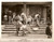 Fotografia d epoca originale 1957 BATTLE HYMN Anna KASHFI in fuga con bambini coreani Foto 25 x 20 cm 1