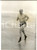 Gennaio 1963 SANGATTE Yves KUNZ bagnante coraggioso nell'oceano gelato - Foto Fotografia d'epoca, con didascalia coeva al verso. CONDIZIONI: G (ma lieve alone)FORMATO: 13x18 cm    originale e autentica 1