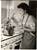 1955 ROMA Attrice Gianna ALFIERI cucina con un pappagallo *Foto 13x18 cm