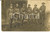Fotografia d epoca originale 1915 ca WW1 ZONA DI GUERRA Gruppo di alpini in un villaggio  Foto cartolina 1