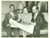 Fotografia d epoca originale 1932 NEW YORK Aviatore Roger Q WILLIAMS Elvie KELEP studiano volo transatlantico 1