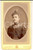 Fotografia d'epoca originale 1890 ca BOURGES (F) Donna in abito scuro *Foto Jules GOTTE' 6x10 cm 1