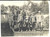 Fotografia d epoca originale 1917 WW1 ZONA DI GUERRA Gruppo di ufficiali in cortile di campagna Foto 12x8 cm 1