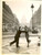 Fotografia d epoca originale 1938 PARIS F Patineurs sur glace Boulevard SAINTMICHEL CafÃ¨ CAPOULADE Photo 1