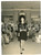 Fotografia d epoca originale 1970 ca ROMA Sfilata di MODA Modella con cappello in pelliccia  Foto 20x27 1