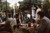 1986 LEE BALTERMAN  Couple in Paris  *VINTAGE SLIDE Diapositiva originale, in formato 35 mm.Per i diritti rivolgersi a ICharta.ICharta mette in vendita, sul negozio eBay e in esclusiva sul sito "icharta" il proprio archivio composto da numerose diapositive e negativi fotografici d'epoca, tutti originali e autentici.Si tratta di uno sguardo inedito sull'attualità, la politica, la vita quotidiana, il gossip e la cultura, che fotografa il cambiamento della nazione (e non solo) tra il 1890 ed il 1990 circa. Un'occasione unica per il mercato del collezionismo, che vede finalmente disponibile un archivio eccezionale per vastità, tematiche e condizioni, in un settore (il negativo fotografico e la diapositiva) di assoluta novità e dalle interessanti prospettive di investimento. CONDIZIONI:FAIR/discretoFORMATO: 35mm originale e autentica 1