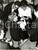 Fotografia d epoca originale 1965 ca LOS ANGELES Shelley WINTERS canta con Theodore BIKEL e amici Fotografia 1