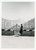 Fotografia d epoca originale 1935 CHATILLON AO Turista in posa con Castello di USSEL Foto 12x17 cm 1