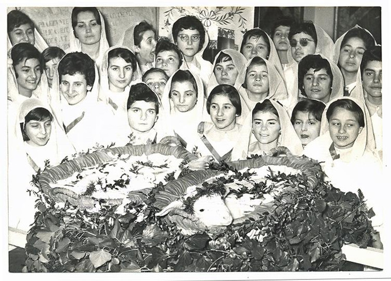 1960 ROMA Sant'Agnese fuori le mura - Bambini alla benedizione degli agnelli 