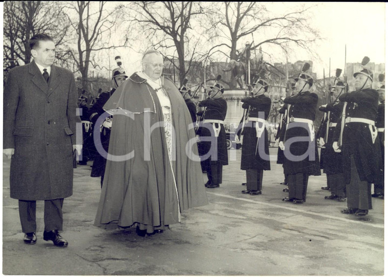 1960 PARIS Cardinal Maurice FELTIN au 3ème centenaire St Vincent de Paul *Photo