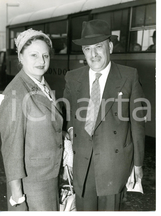 1957 LONDON AIRPORT Michael BALCON and his wife leaving for holiday *Photo 15x20