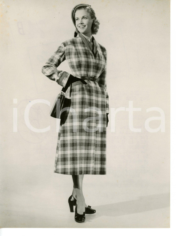 1954 CINEMA "The rainbow jacket" - Honor BLACKMAN wearing a coat *Photo 15x20