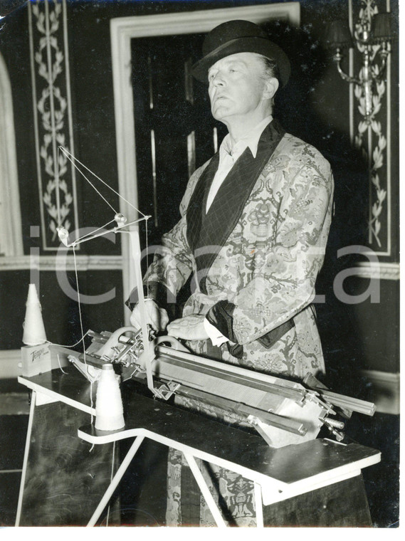 1955 LONDON Savoy Theatre - Clive BROOK during rehearsal of "Clarembard" - Photo