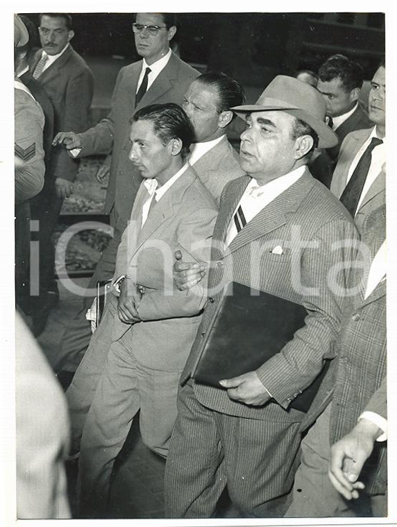 1956 ROMA - CRONACA NERA Assassino del benzinaio di Via Appia con avvocato *Foto