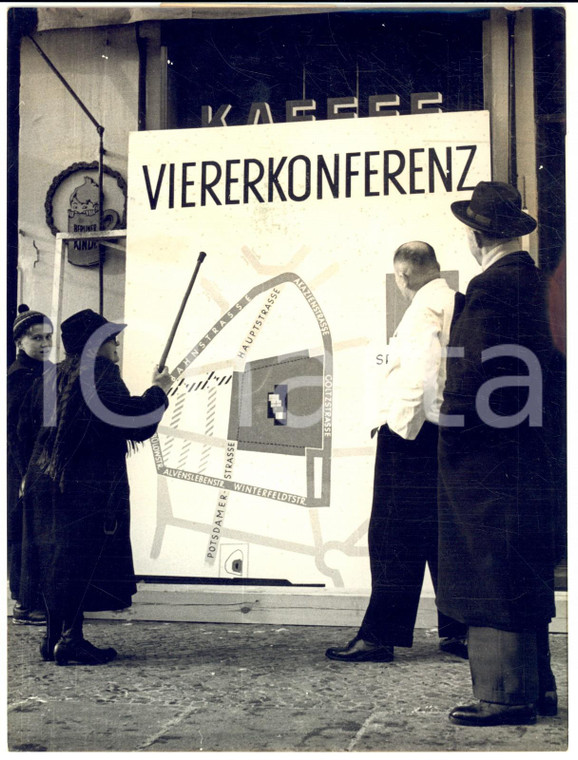 1954 Conferenza di BERLINO - Esposizione della mappa - Foto 15x20 cm