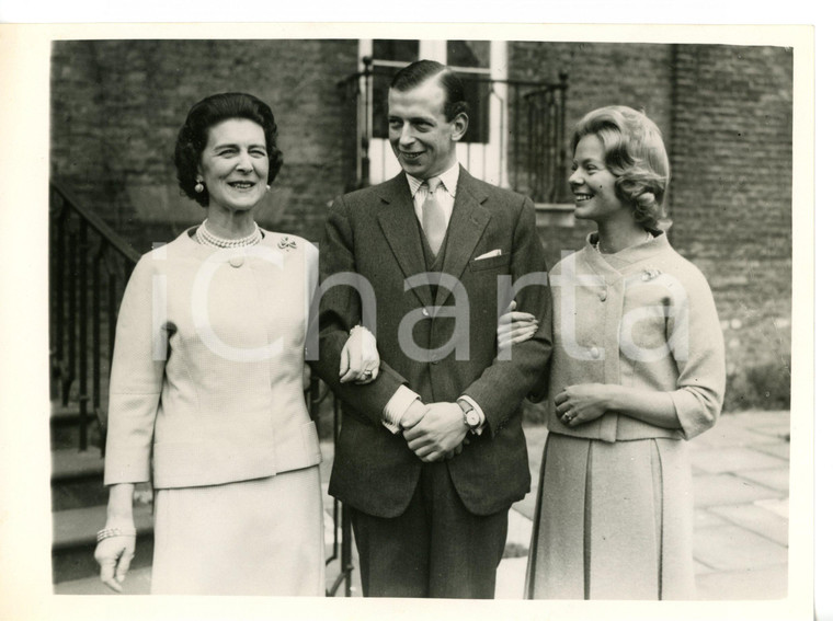 1961 LONDON Kensington Palace - Edward DUKE OF KENT - Katharine WORSLEY *Photo