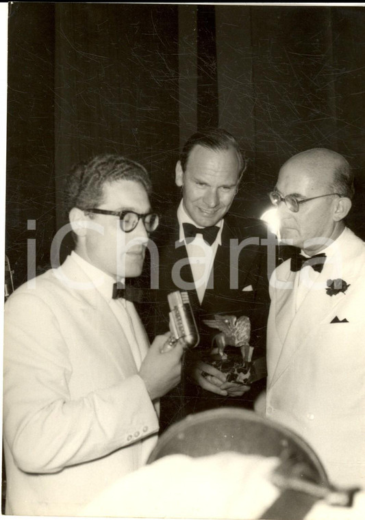1954 VENEZIA Mostra del Cinema - John PRICE intervistato da Nino VASCON
