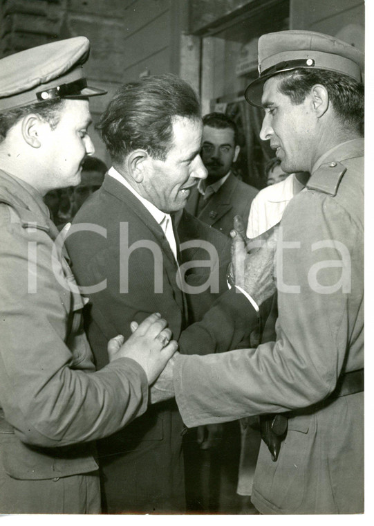 1954 ROMA - CASO MONTESI Venanzio DI FELICE scortato dai Carabinieri *Foto 13x18