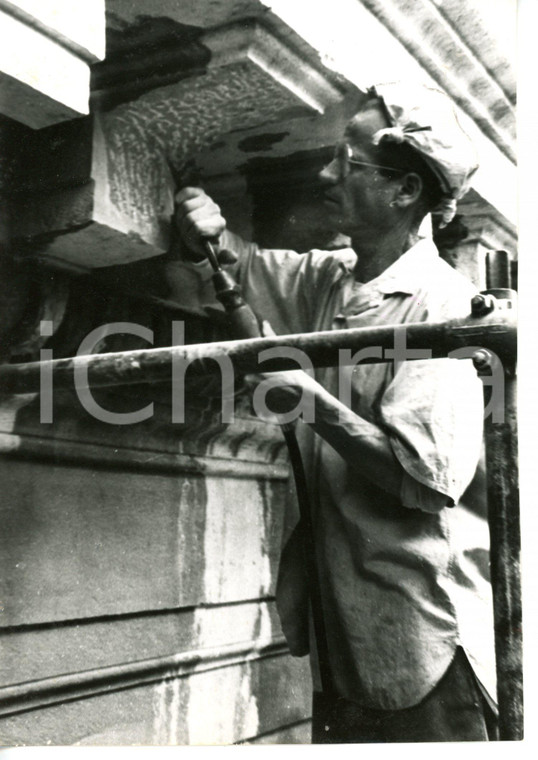 1955 ca GENOVA Operaio durante restauro Ponte Monumentale - Fotografia 13x18 cm