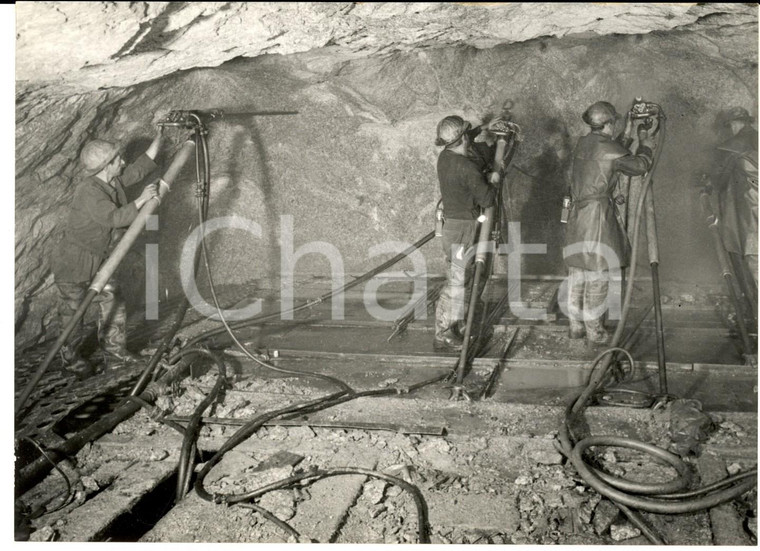 1962 MONTE BIANCO Perforatrici LEONE alla metà del versante italiano - Foto