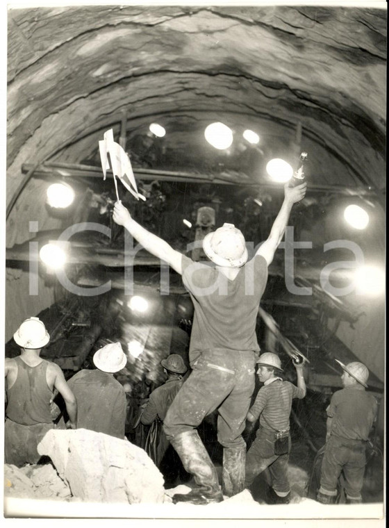 1962 Traforo MONTE BIANCO Incontro tra minatori italiani e francesi - Foto