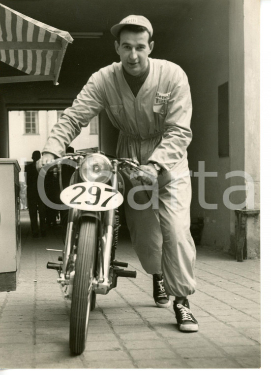 1954 MOTOCICLISMO Leopoldo TARTARINI con moto BENELLI "Leoncino" *Foto 13x18 cm