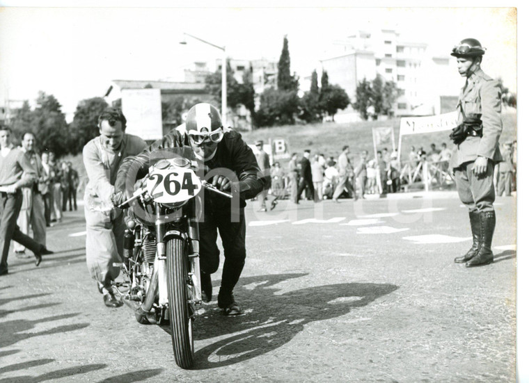 1956 MILANO-TARANTO - MOTOCICLISMO Domenico FENOCCHIO su GILERA 500 *Foto 18x13