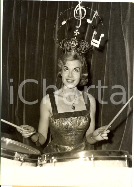 1957 PARIS Mathé ALTHERY élue "Princesse de la Musique" - Photo 13x18  cm