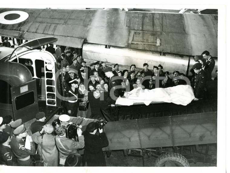 1953 LYNEHAM - RAF STATION Prisoners of Korea released by the Communists *Foto
