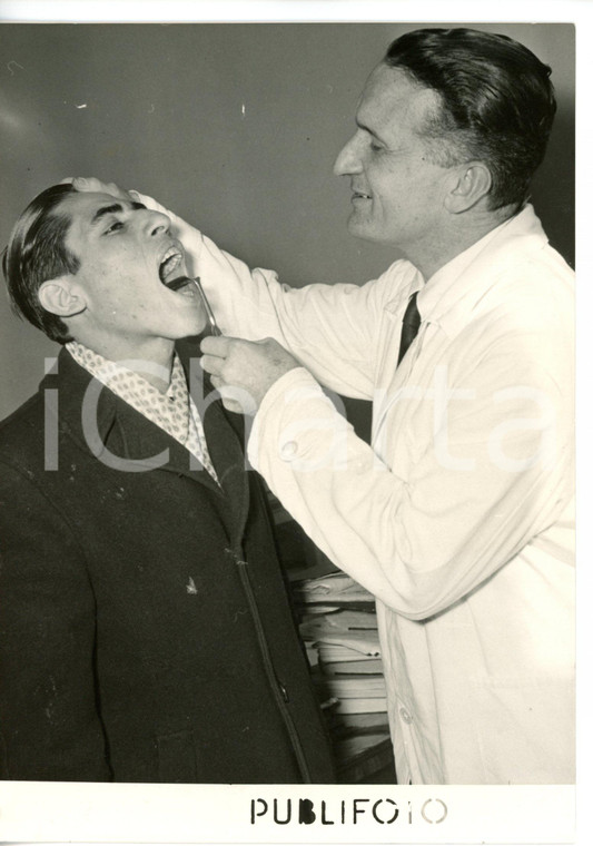 1954 NAPOLI Mangiatore di spade Felice SCANDURRA visitato dopo laparotomia *Foto