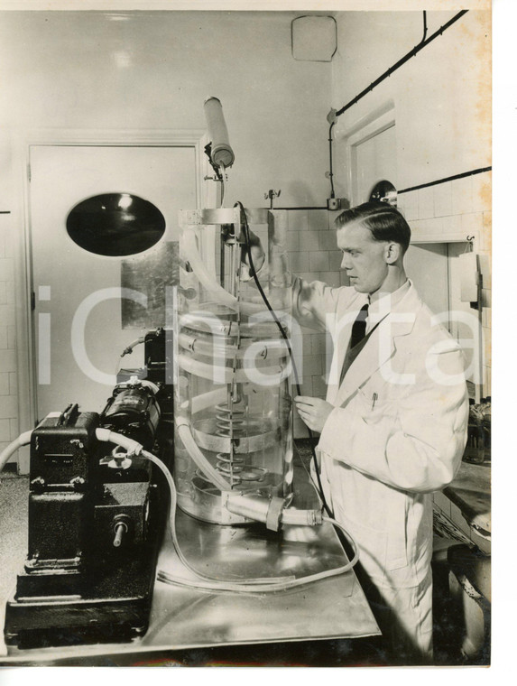 1957 LONDON Guy's Hospital - Lillehei-DeWall bubble oxygenator *Foto 15x20 cm