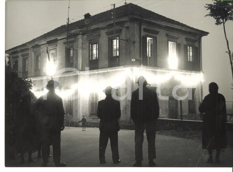 1958 SOTTO IL MONTE Municipio illuminato per elezione Papa GIOVANNI XXIII *Foto