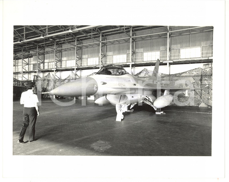 1985 ca AERONAUTICA MILITARE ITALIANA Aereo F-16 EAGLE - Foto VINTAGE 25x20 cm