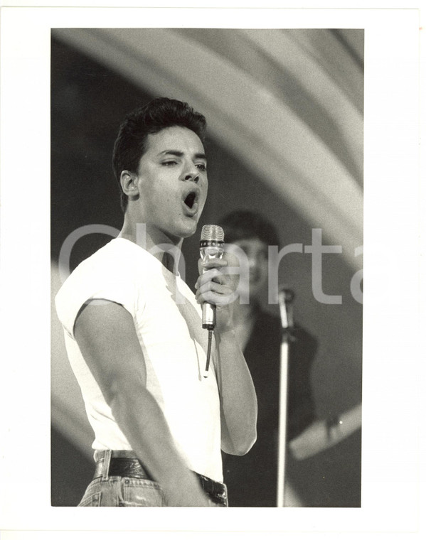 1990 ca MUSICA Cantante inglese Nick KAMEN sul palco *Foto 20x25 cm