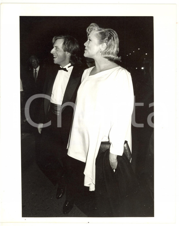 1985 ca VENEZIA Mostra del CINEMA Kathleen TURNER con il marito Jay WEISS - Foto