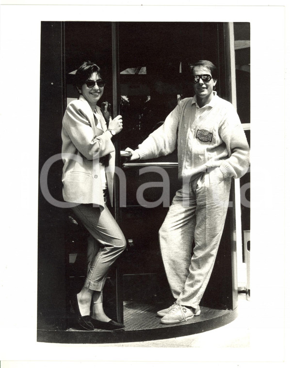 1990 ca RAI Studi televisivi - Arrivo di Serena DANDINI e Carlo MASSARINI - Foto
