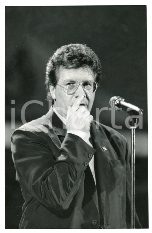 1985 ca FESTIVAL DI SANREMO Peppino DI CAPRI si esibisce sul palco - Foto 20x25