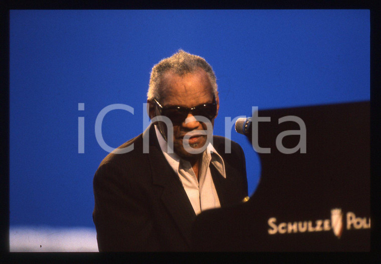 35mm vintage slide* 1990ca Ray CHARLES al pianoforte Schulze Pollmann (13)