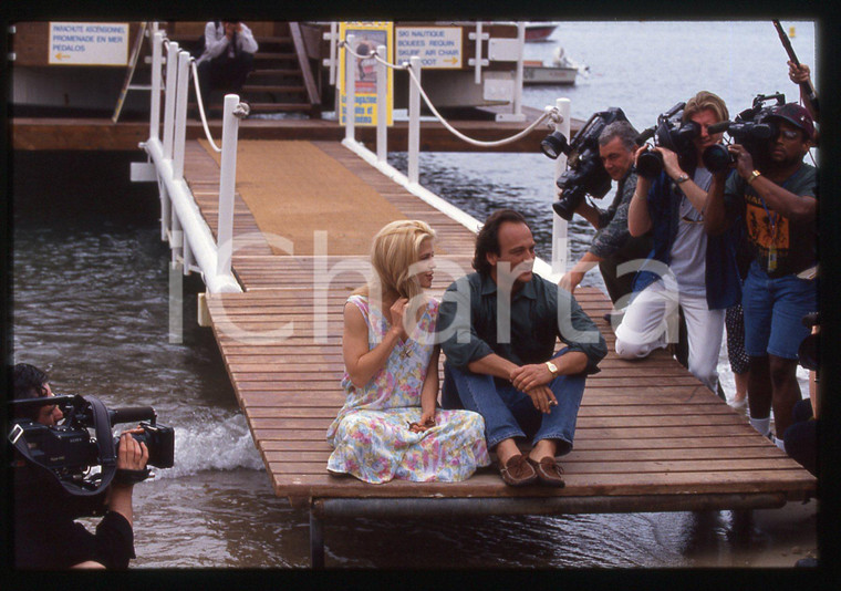 35mm vintage slide* 1994 CANNES Festival Cinema Jim BELUSHI e Linda HAMILTON