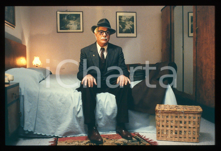 35mm vintage slide* 1990 STANNO TUTTI BENE - Marcello MASTROIANNI in una scena