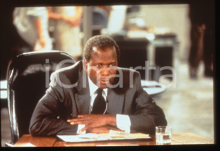 35mm vintage slide* 1997 Film THE JACKAL - Sidney POITIER in una scena (2)